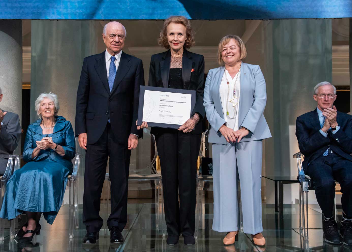 Ceremonia-premios-fronteras-del-conocimiento-saariaho