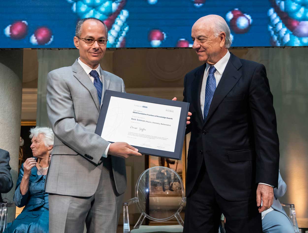 Ceremonia-premios-fronteras-del-conocimiento-yaghi-4