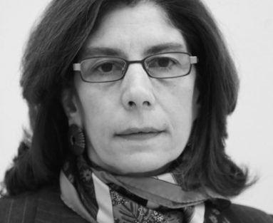 pinelopi_goldberg_economia_427x570