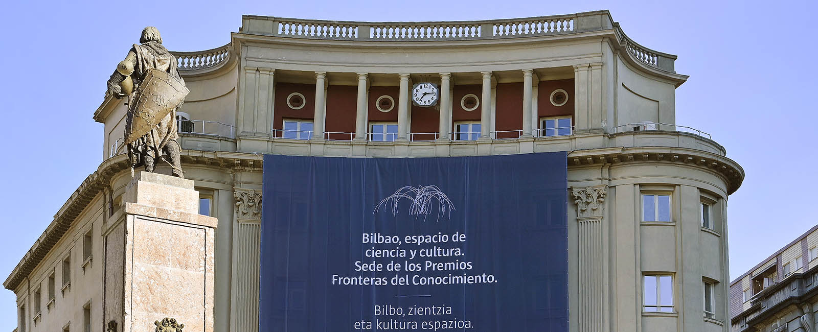 FUNDACION-BBVA-Bilbao-engalanado-Premios-FDC-31.05.19.-02.-1600×650